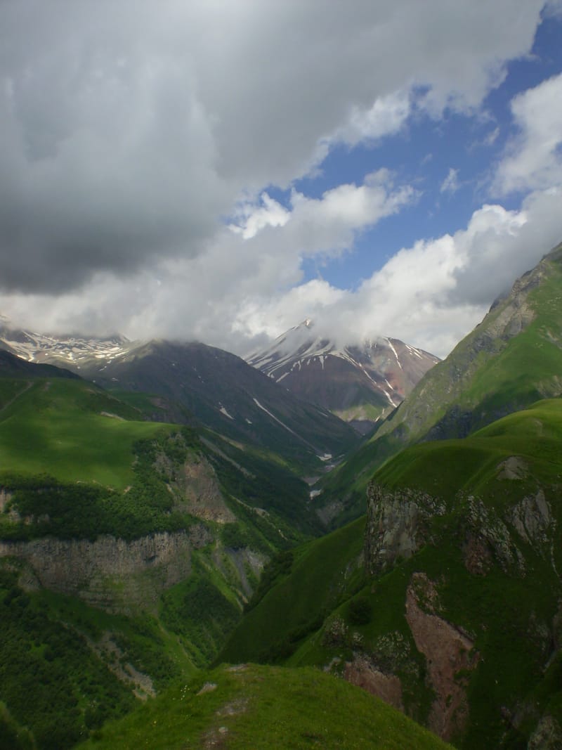 Aragvi River winding through the valley as seen from Jvari monastery — 3